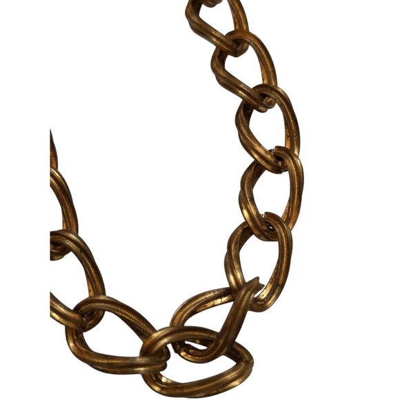 Vintage Textured Brass Curb Link Chain Necklace with Fancy Art Deco Style Clasp - Picture 2 of 5